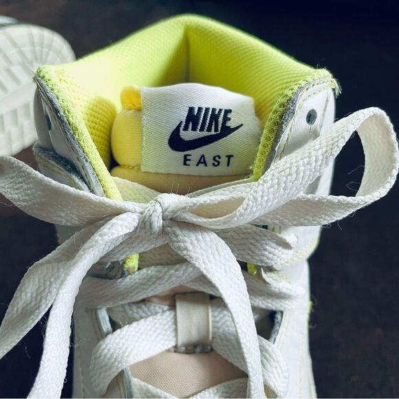 Nike Dunk High Rivalry Pack ‘East’ White Yellow Size 11 US 45 344648-112 2009 - Picture 12 of 13